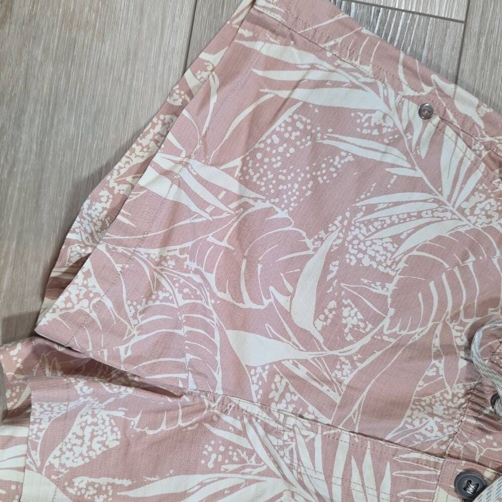 Vuori Tropical Ripstop Shorts - Picture 3 of 5